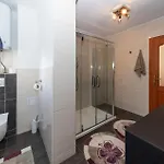 4 Bedroom Lovely In *