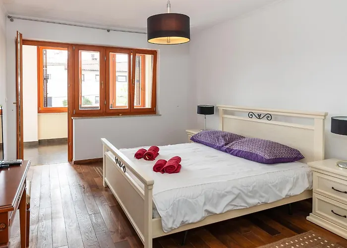 4 Bedroom Lovely In بيت للعطل سيلتسي