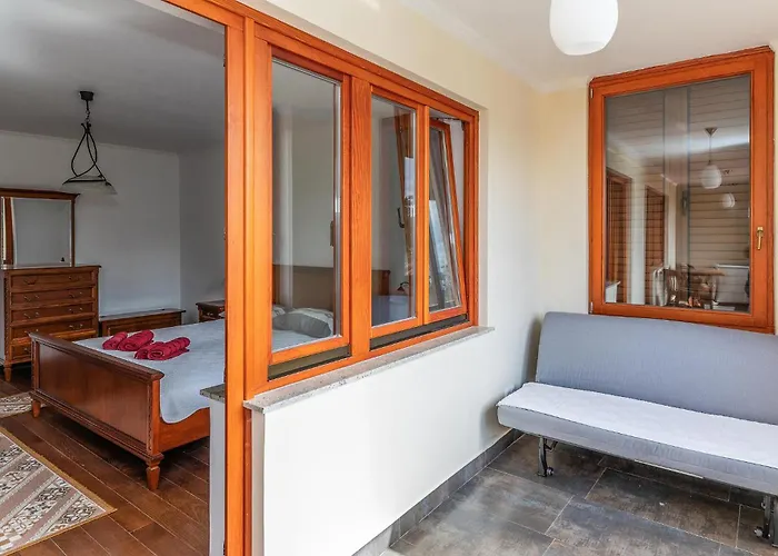 4 Bedroom Lovely In بيت للعطل *