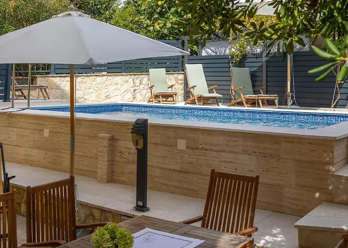 بيت للعطل 4 Bedroom Lovely In *