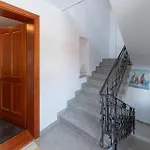 4 Bedroom Lovely In بيت للعطل *