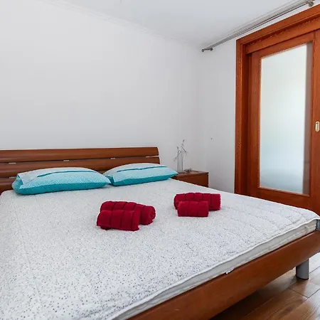 Feriehus 4 Bedroom Lovely In