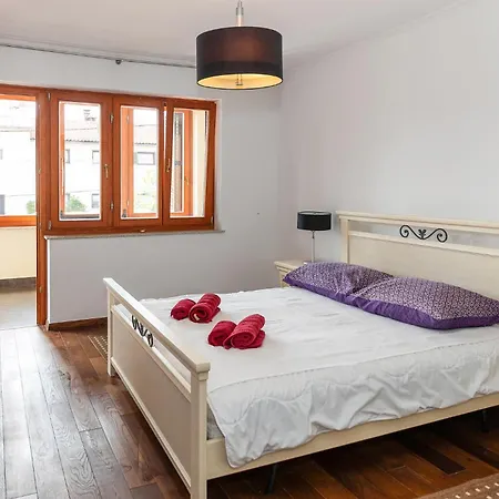 4 Bedroom Lovely In Feriehus Selce