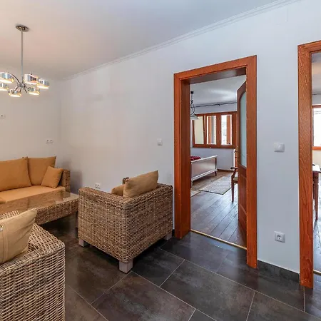 4 Bedroom Lovely In * Selce