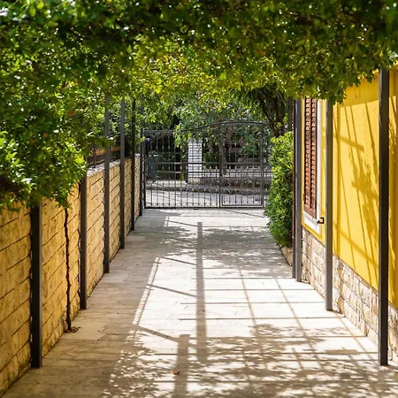 4 Bedroom Lovely In
