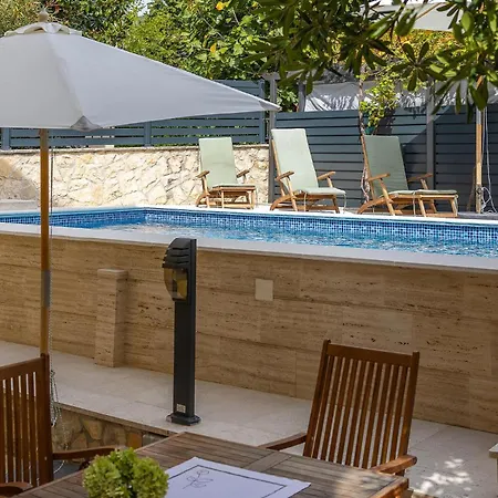 Feriehus 4 Bedroom Lovely In *