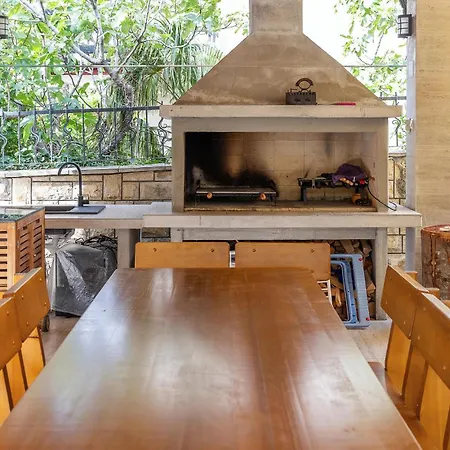 4 Bedroom Lovely In *