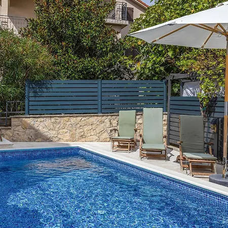 4 Bedroom Lovely In * Selce