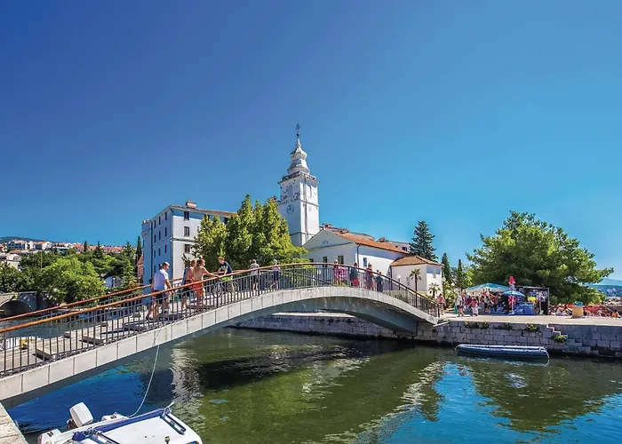 4 Bedroom Lovely In * Selce